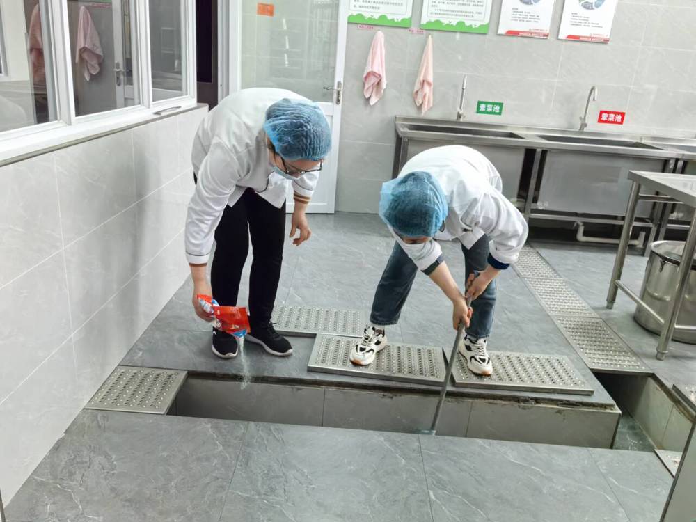 a2750b1d05cf4c4db9b5baea79bb3f39.jpg a2750b1d05cf4c4db9b5baea79bb3f39.jpg