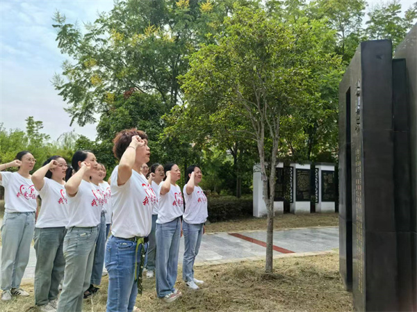 42f04c0cd4ea43c2aa8a331764e337e4.jpg 42f04c0cd4ea43c2aa8a331764e337e4.jpg