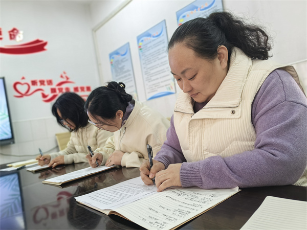 37b3a75cab6d48469264cf9fad2e5149.jpg 37b3a75cab6d48469264cf9fad2e5149.jpg